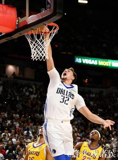 职业巅峰!弗拉格罚球锁定40分,首次单场突破40+ 职业巅峰!弗拉格罚球锁定40分,首次单场突破40+